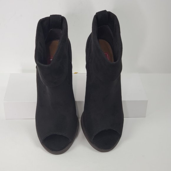 POP Black Faux Suede Stacked Look Heel Shawnee Peep Toe Ankle Bootie Size 5M - Picture 8 of 12